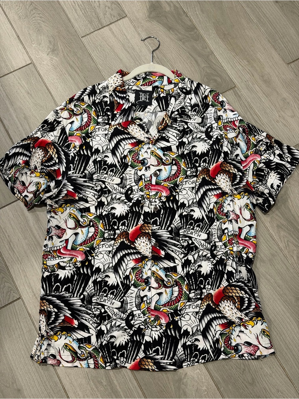 Men’s Ed Hardy Tattoo-Print Short Sleeve Shirt Size XL